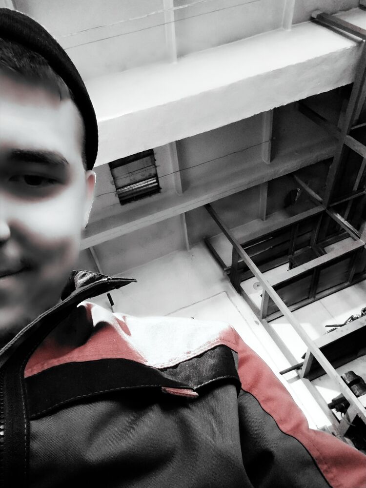  31807947  Misha, 21 ,    