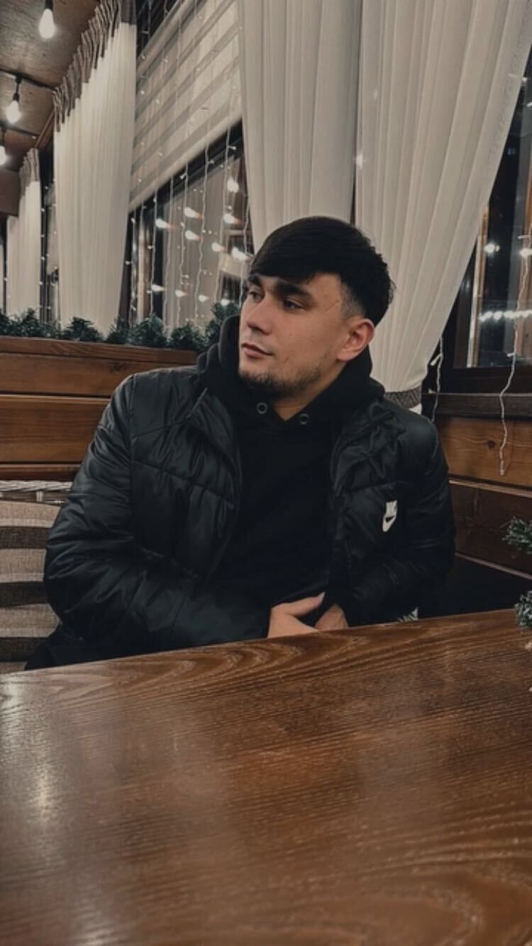  54612957  Frol, 25 ,    