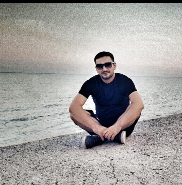  45271067  Kenan, 27 ,    