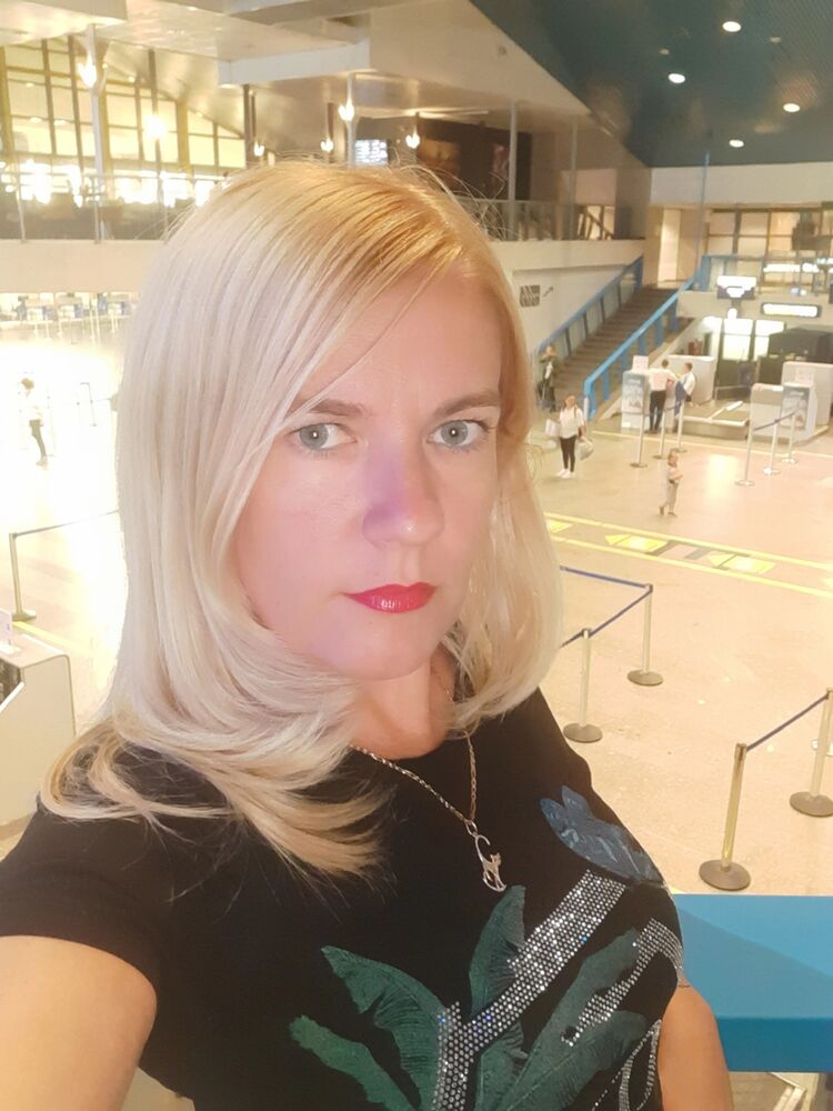  ,   Ekaterina, 46 ,   c 