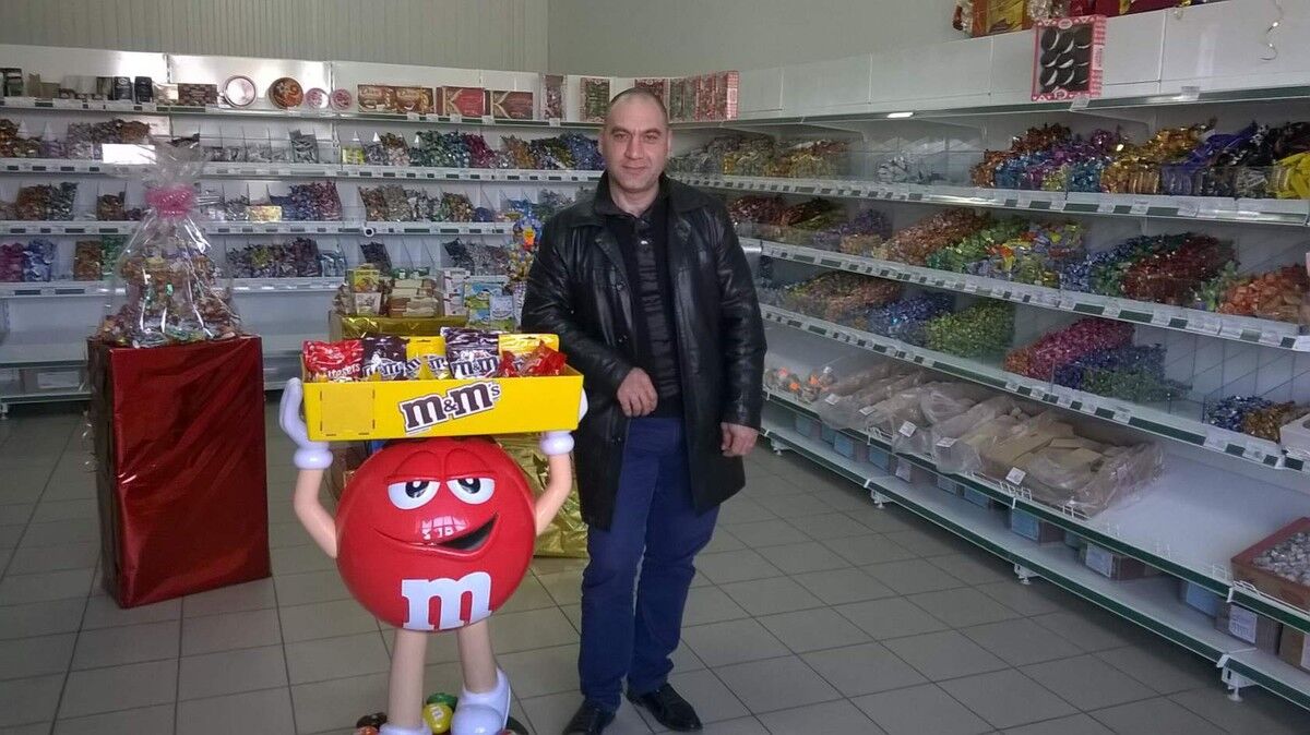  16024207  Armen, 47 ,    