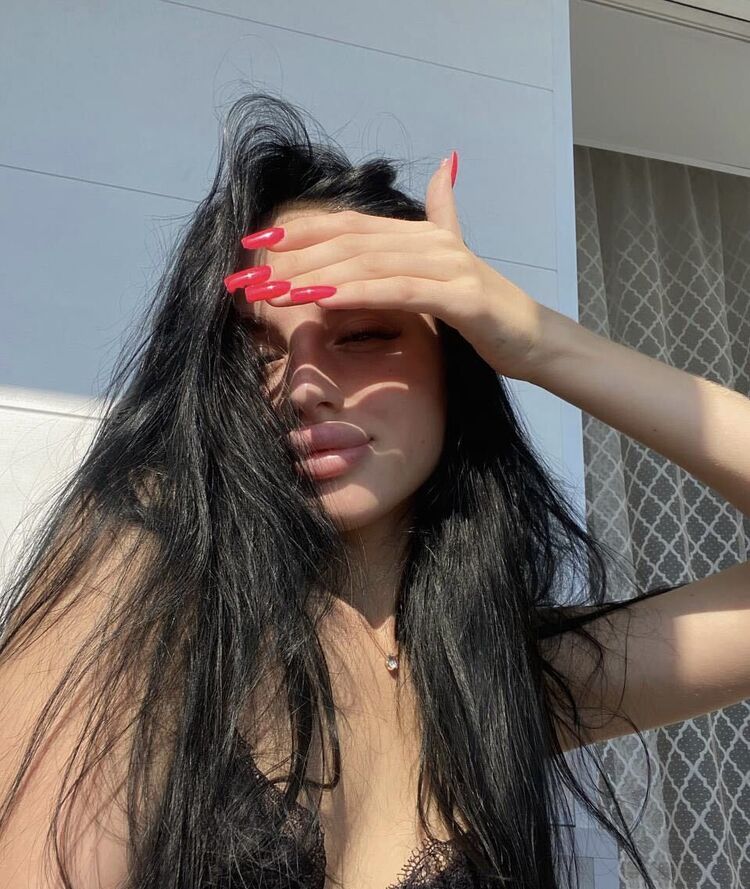  38005277  Varvara, 23 ,    