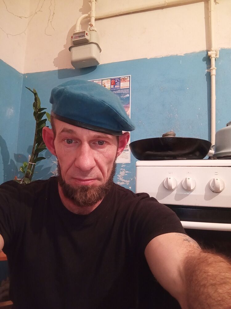  41491117  John TREWEL, 42 ,    