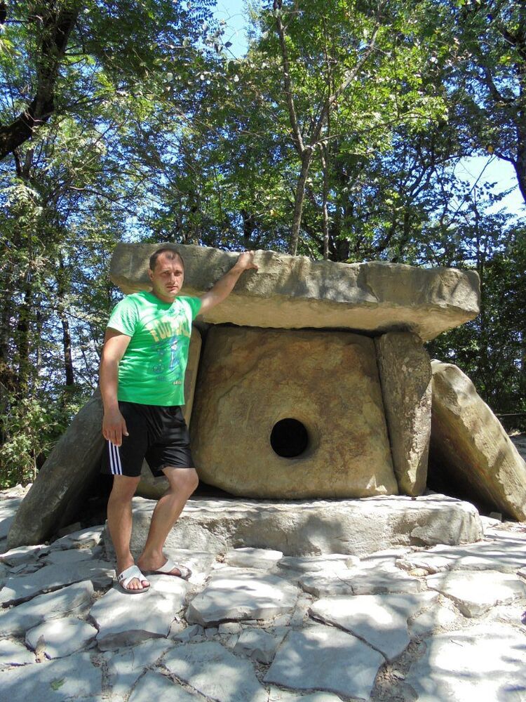  54563787  Arthur james, 55 ,    