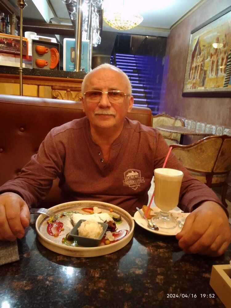  43163387  Oleg, 63 ,    