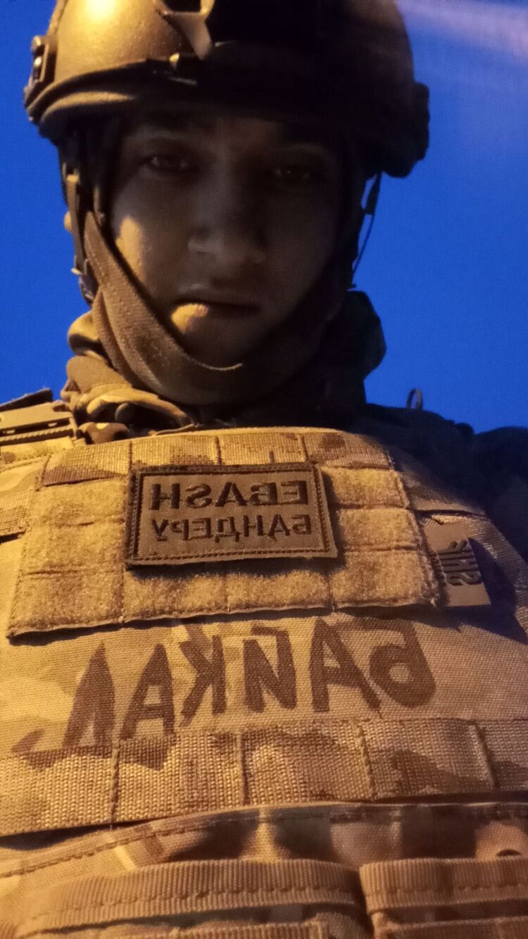  49071347  , 21 ,    