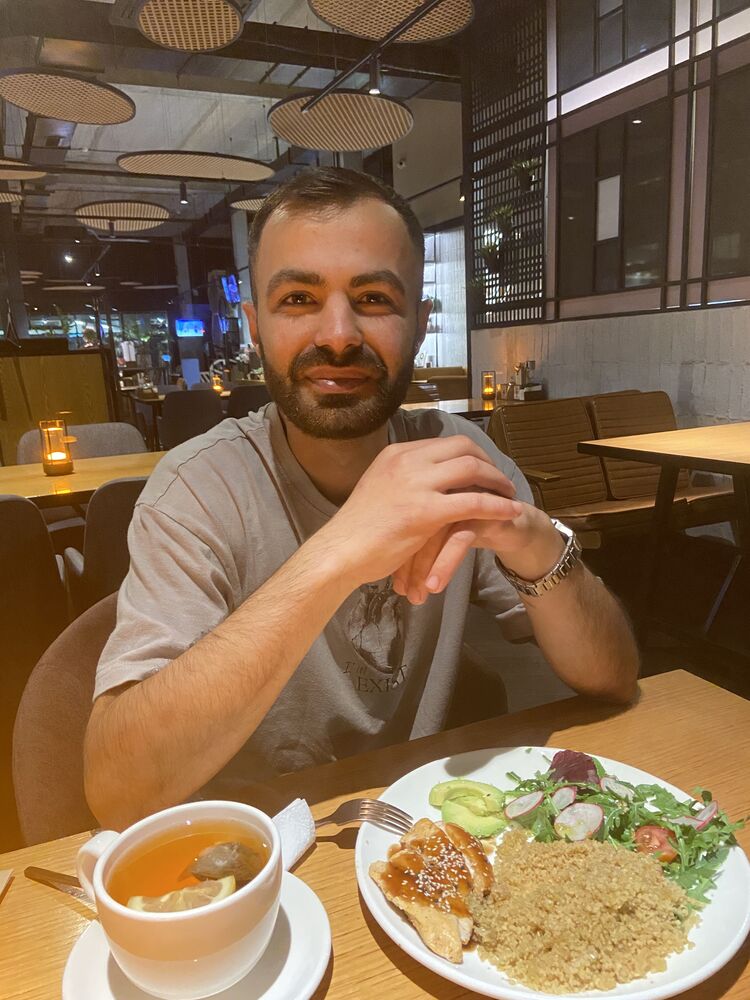  53209037  Ercan, 30 ,    