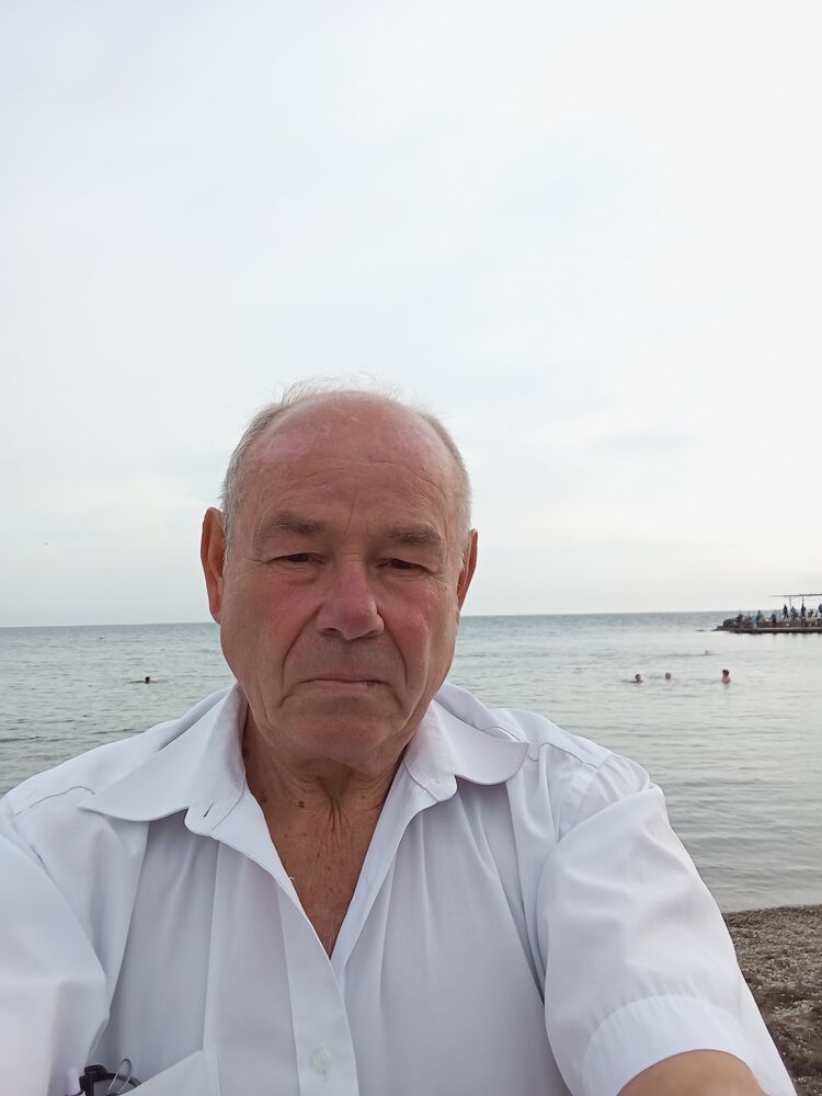  ,   Petr, 72 ,   ,   