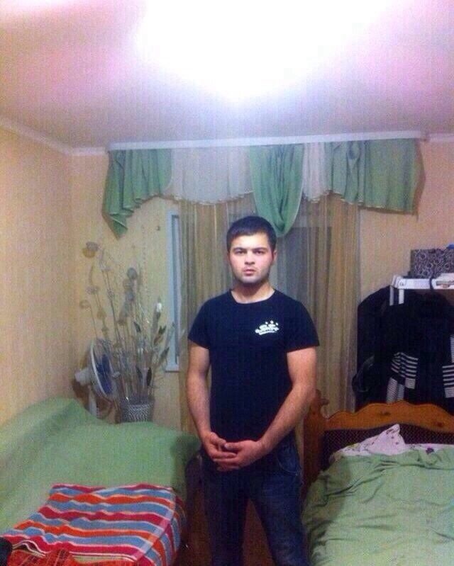  8842817  Qara, 30 ,    