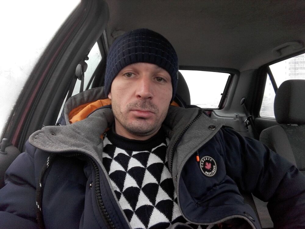  11106937  Denis, 38 ,    
