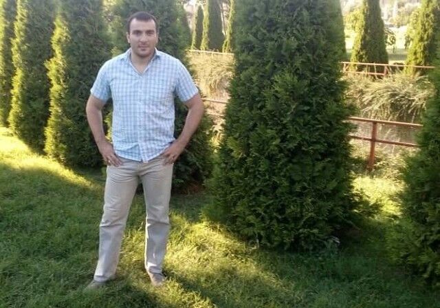  ,   Levani, 37 ,  