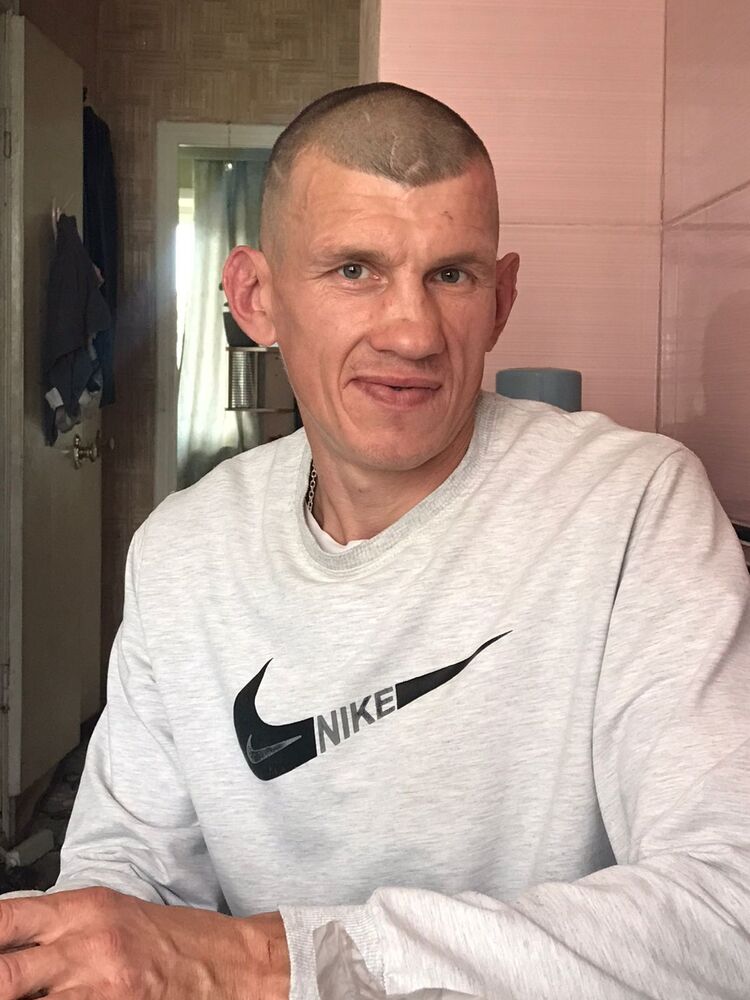  54021027  Snyra, 39 ,    