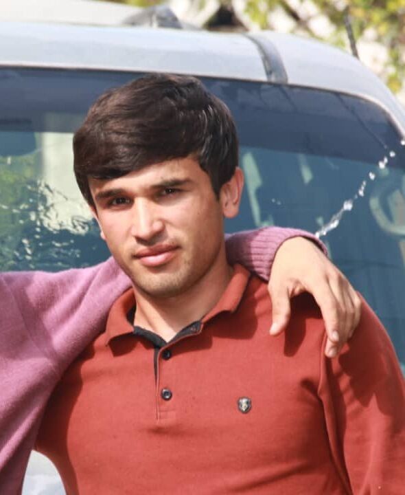  ,   Amir, 28 ,   ,   