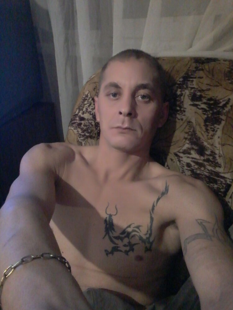  18923787  Andrej, 36 ,    