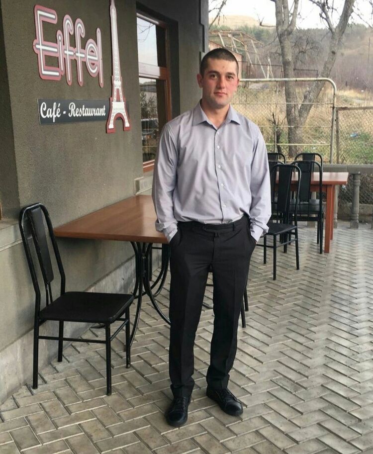  43389647  , 30 ,    