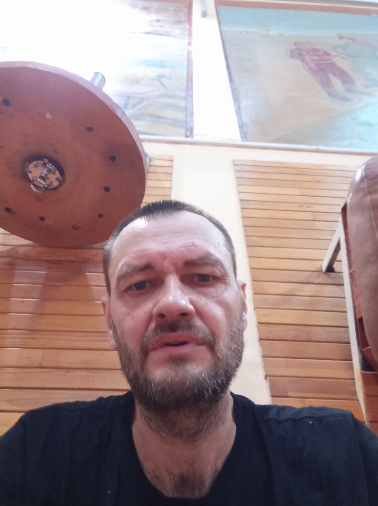  ,   Oleg, 47 ,   ,   