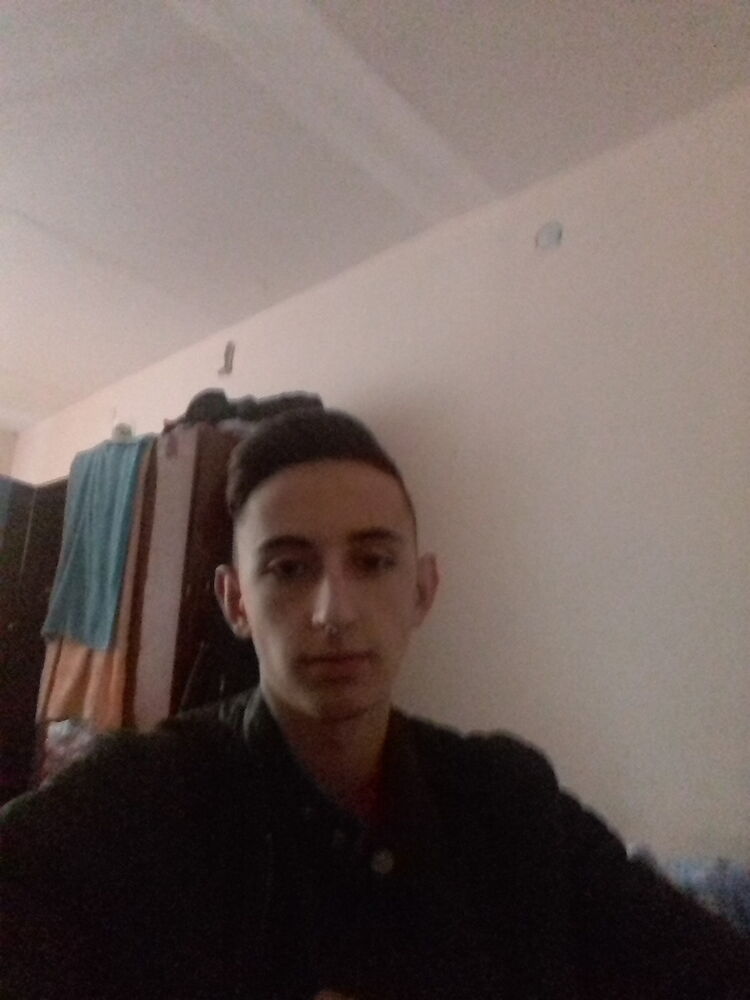  18044067  , 29 ,    