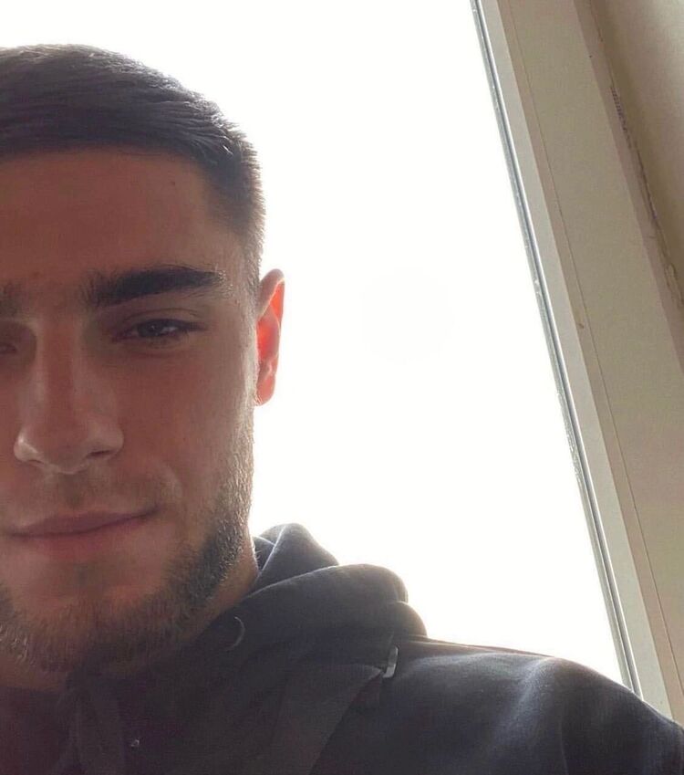  35738837  , 27 ,    --