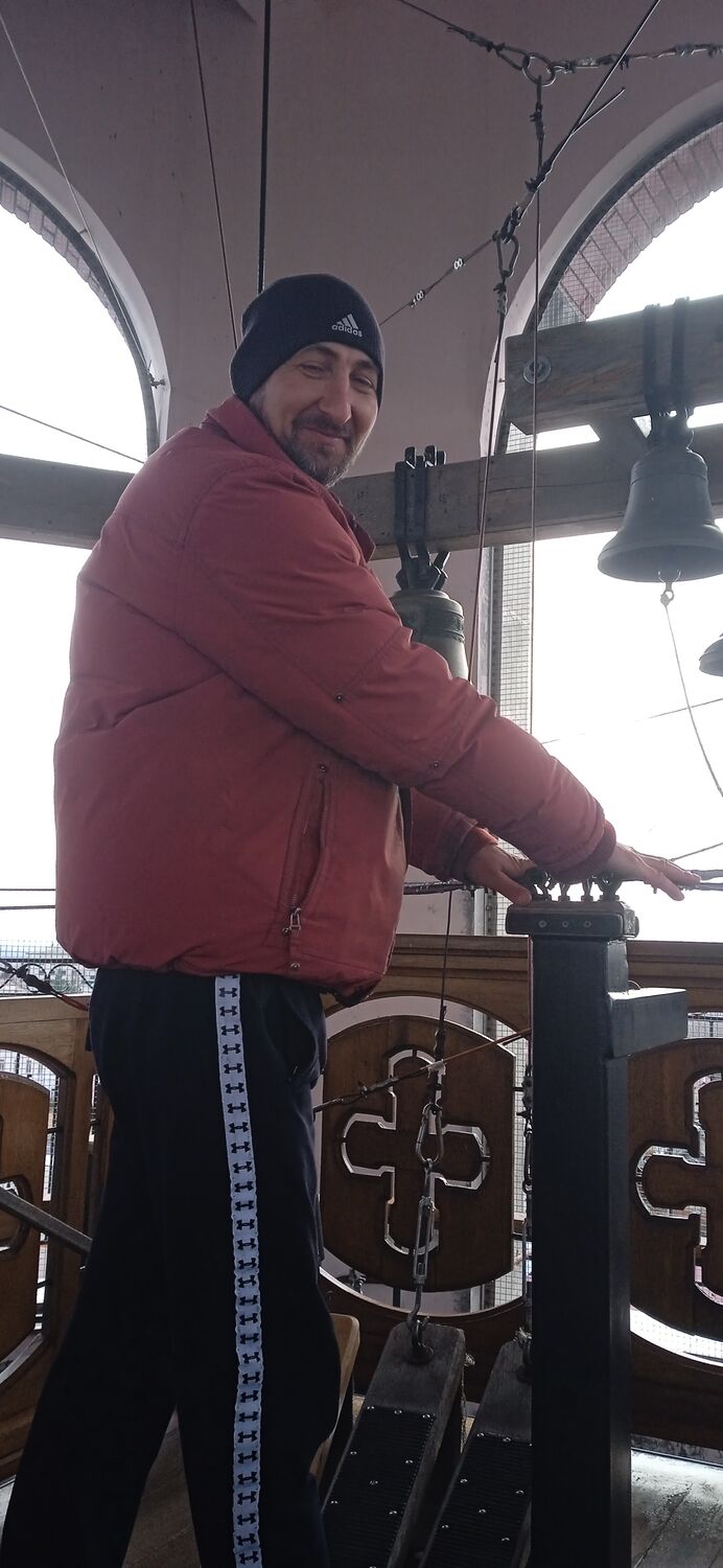  48082997  , 45 ,    