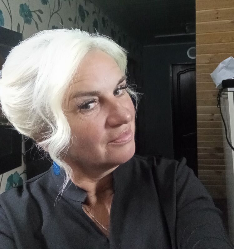  ,   Lilia, 47 ,   c 