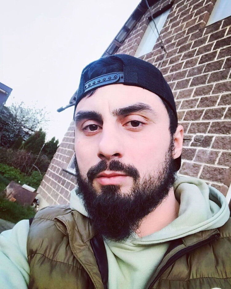  ,   Artur, 29 ,  
