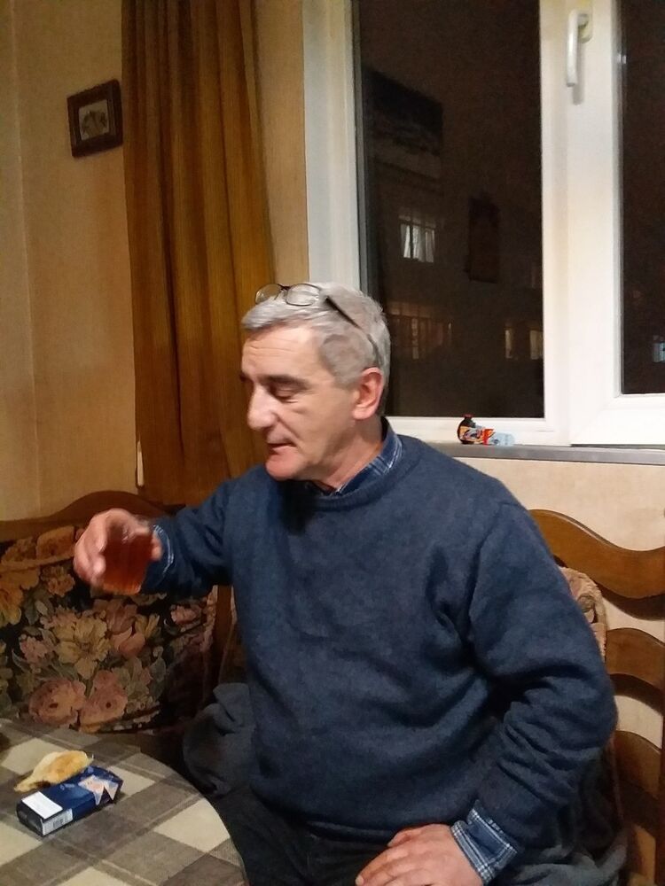 16391437  Gela, 62 ,    