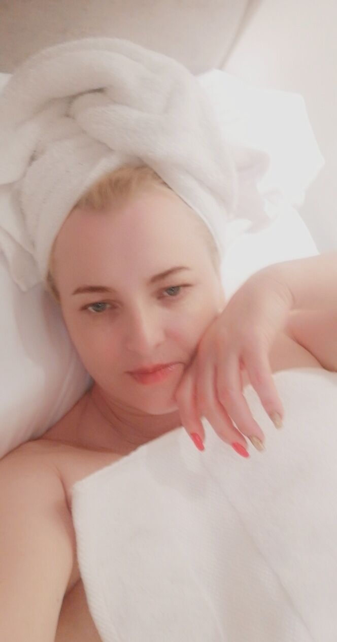  ,   Tamara, 53 ,   ,   