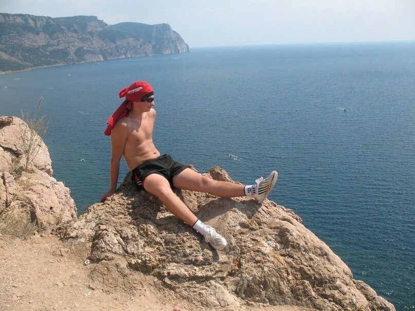  ,   Nikolia, 38 ,   