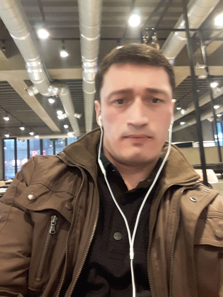  ,   Ruslan, 42 ,   ,   , c , 