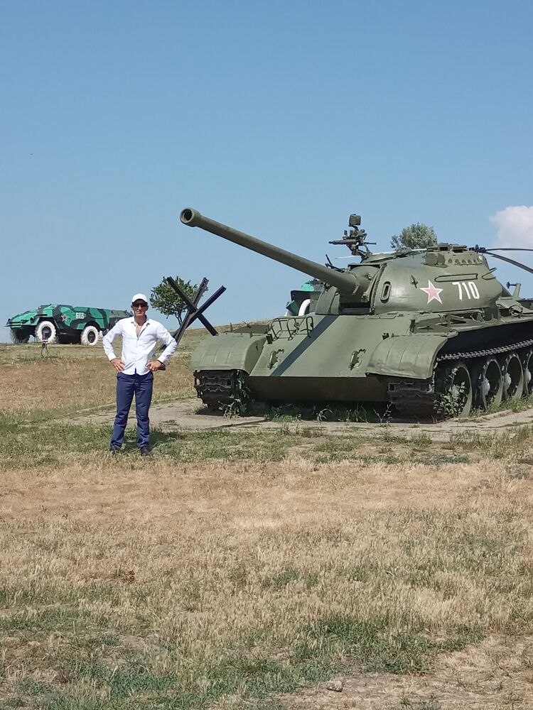  43790207   , 57 ,    