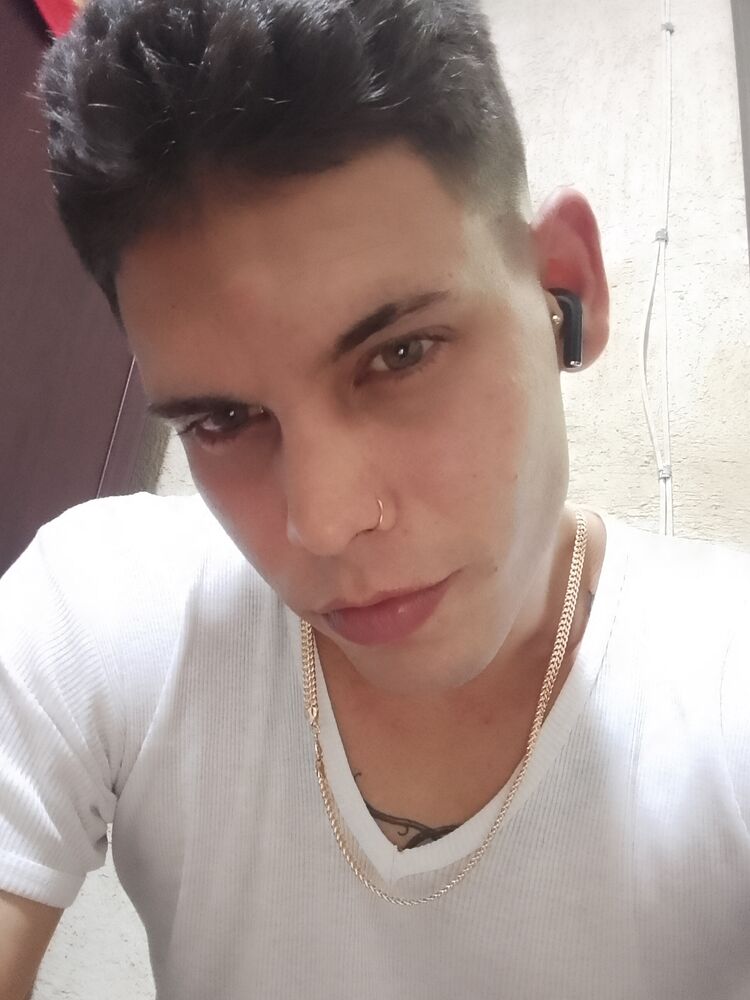  ,   Ricardo, 25 ,   ,   