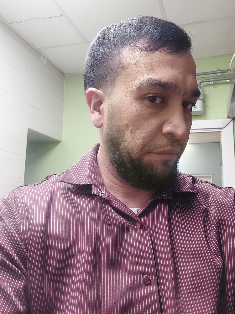  ,   Ismoiljon, 36 ,   ,   