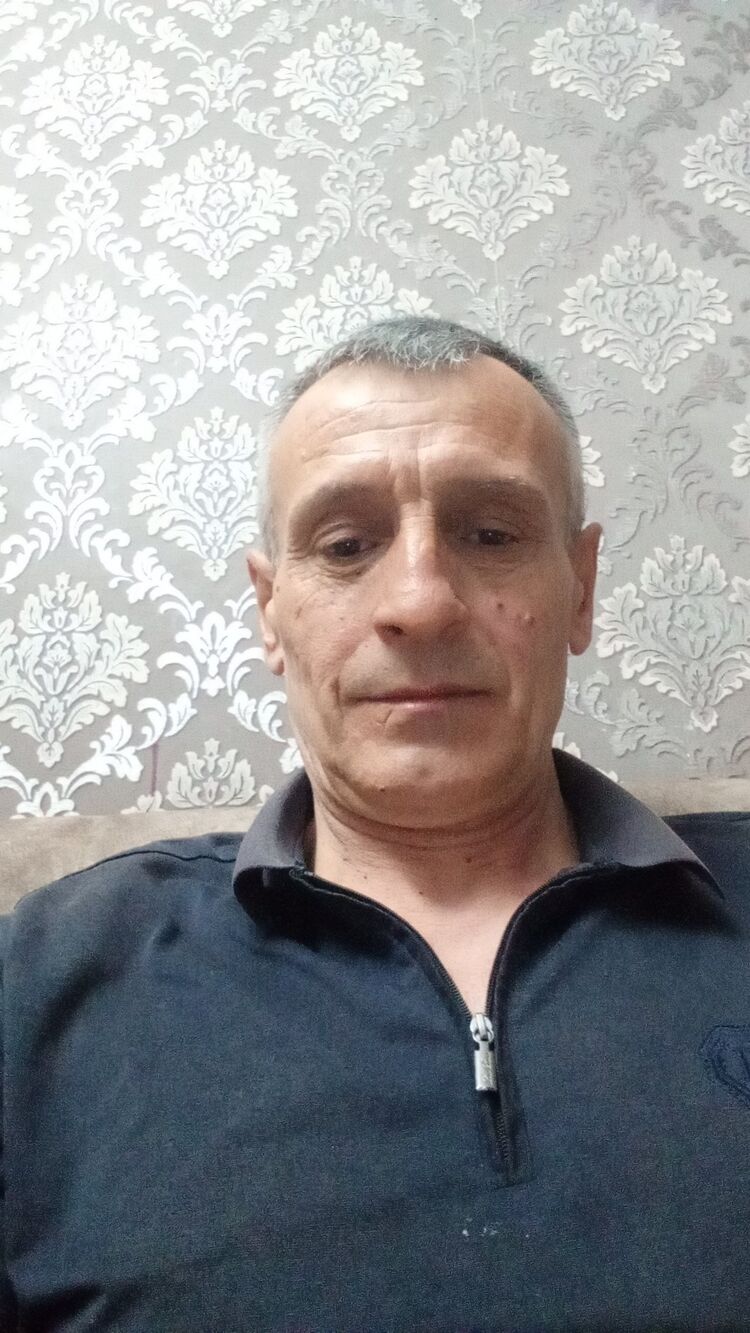  44174397  , 49 ,    