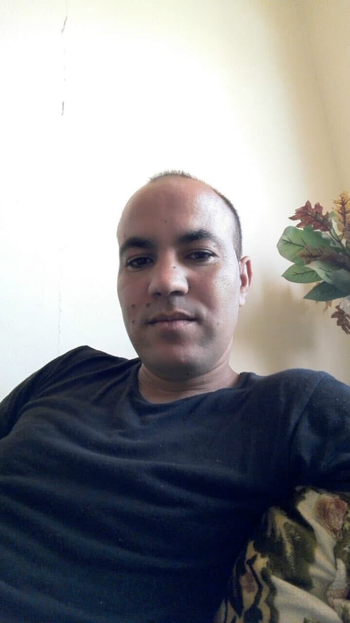  25571027  Brahim, 37 ,    