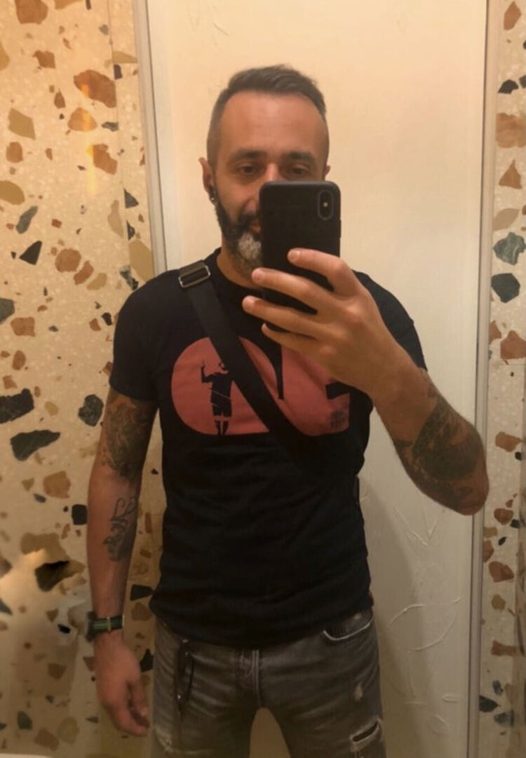  35073497  , 44 ,    