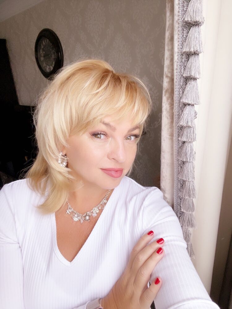  51404027  Olesya, 53 ,    Loddon