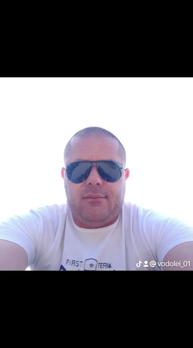  47588477  , 42 ,    