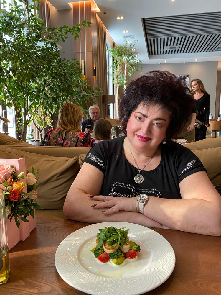  49837007  ilana, 65 ,    
