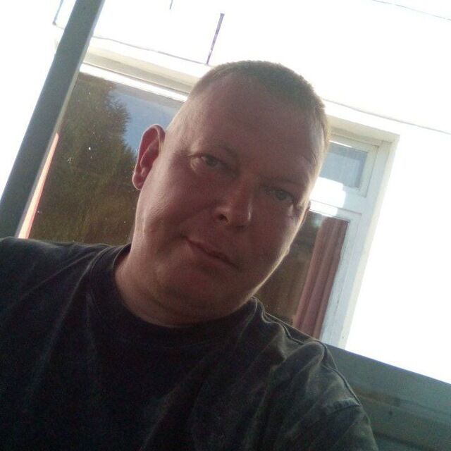  54740877  Alex, 40 ,    