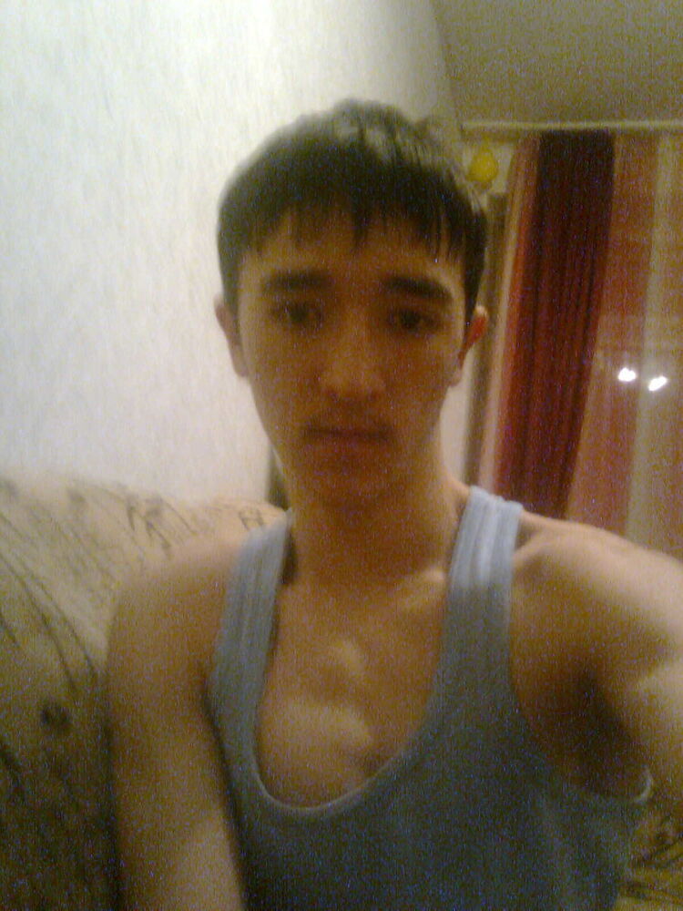  ,   Bek, 32 ,   