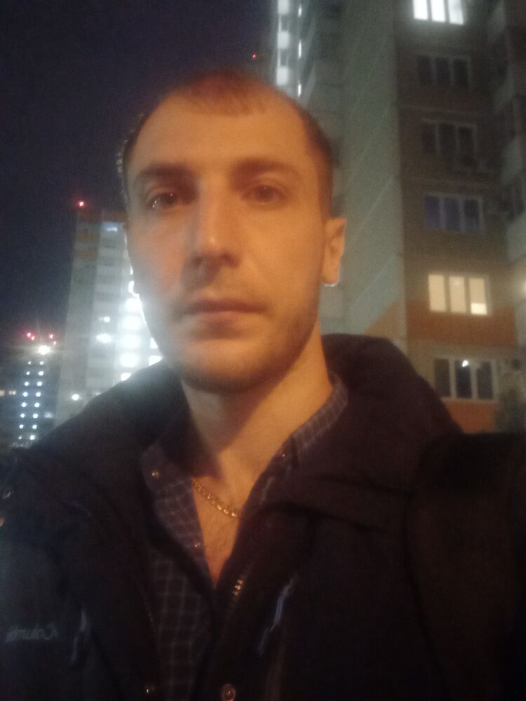  ,   Artur, 31 ,   ,   