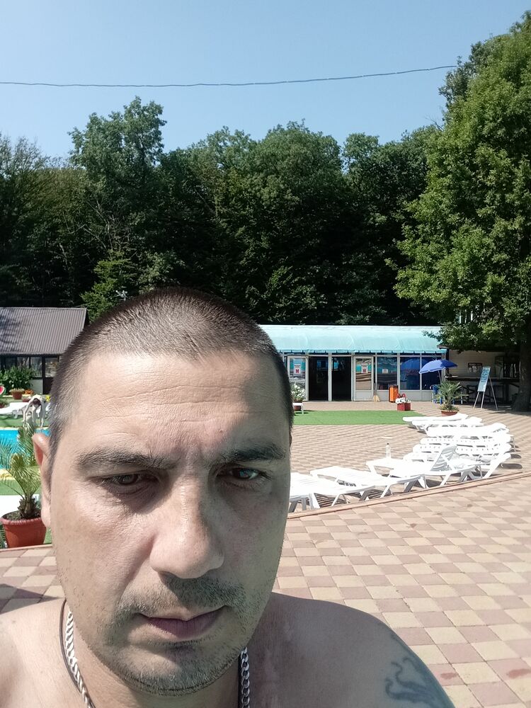  40722437  , 47 ,    