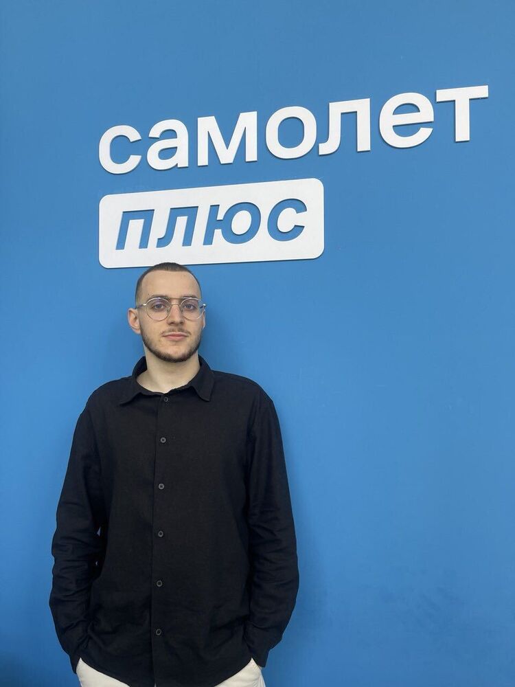  51829527  , 21 ,    --