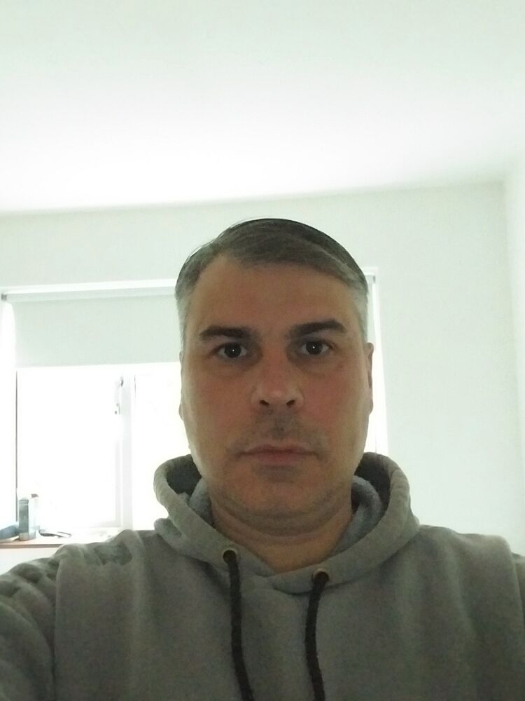  42995977  Petru, 41 ,    