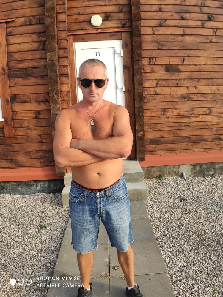  29574237  Boris, 44 ,    