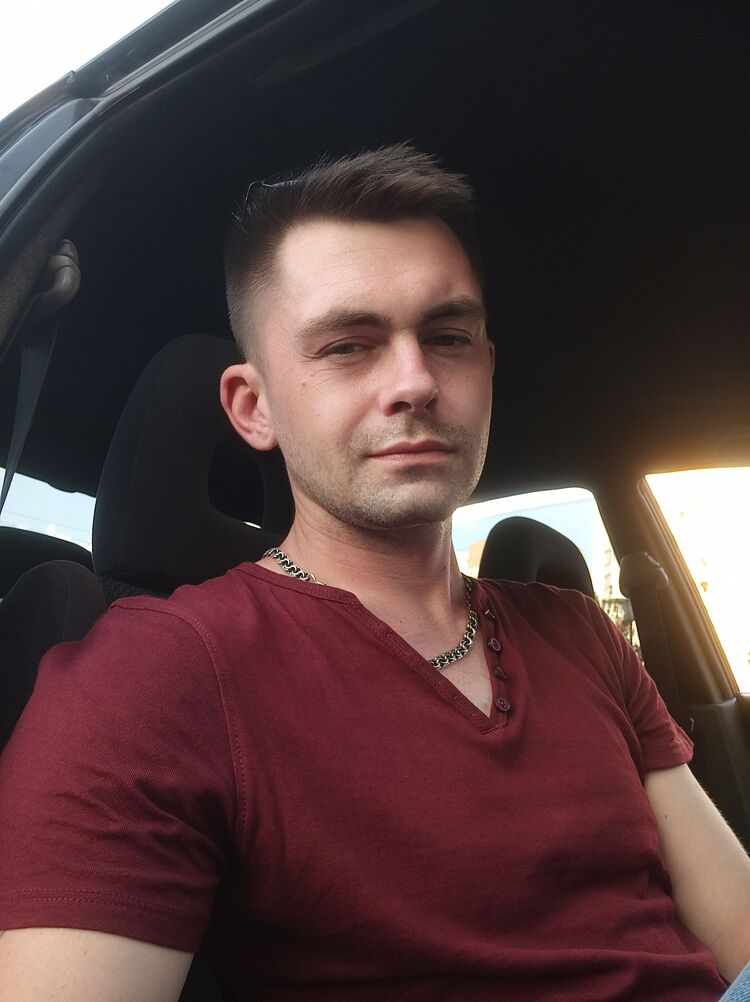  27503957  Mihail, 33 ,    