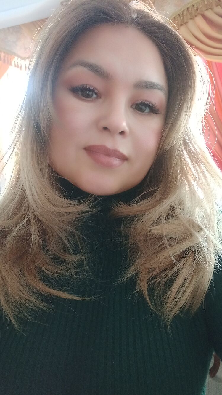  ,   Yanina, 50 ,   c 