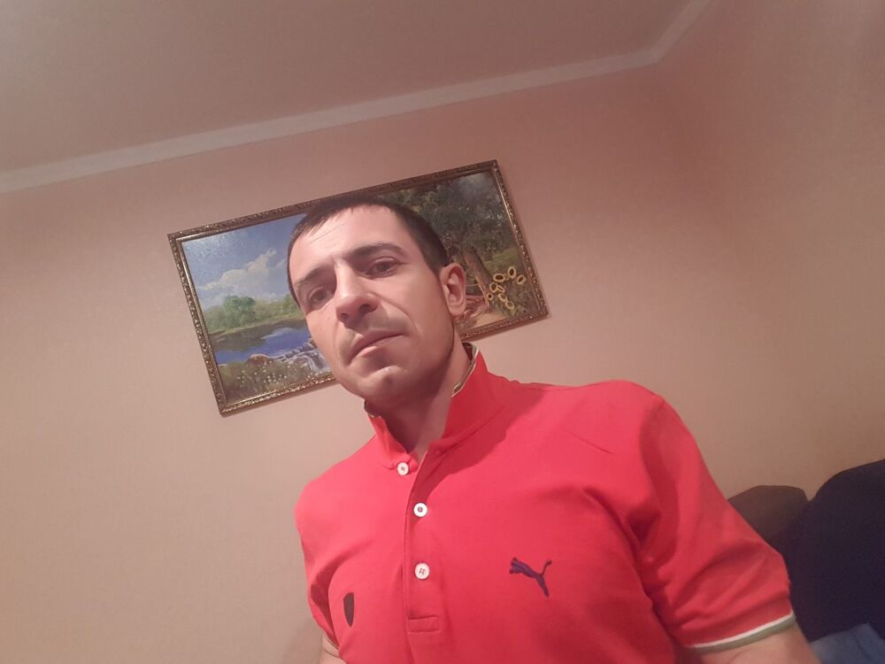  19046807  Oleg, 41 ,    -