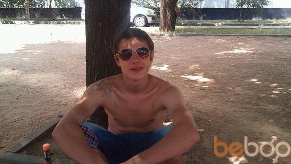  ,   Artem, 31 ,   