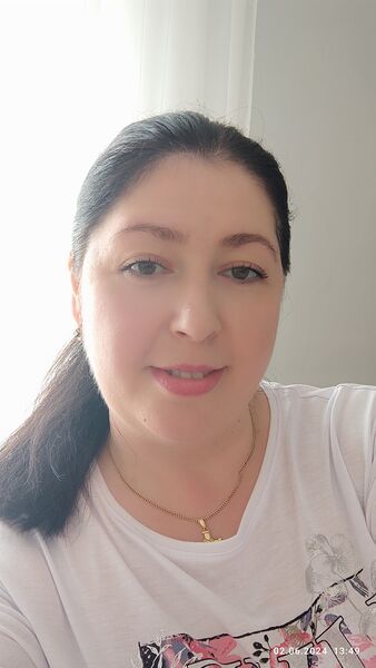  ,   tiana, 42 ,     